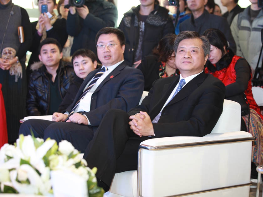 2013北京图书订货会1月11日在中国国际展览中心开幕。《目标中国——华盛顿的“屠龙”战略》新书首发暨读者见面会在中国出版集团公司公共活动区举行，集团公司总裁谭跃出席发布会。