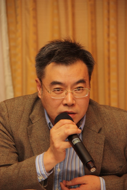 2013年1月9日上午，人民文学出版社和上海九久读书人共同举办了“J.K.罗琳新作《偶发空缺》研讨会”，中国出版集团副总裁潘凯雄在研讨会上发言。