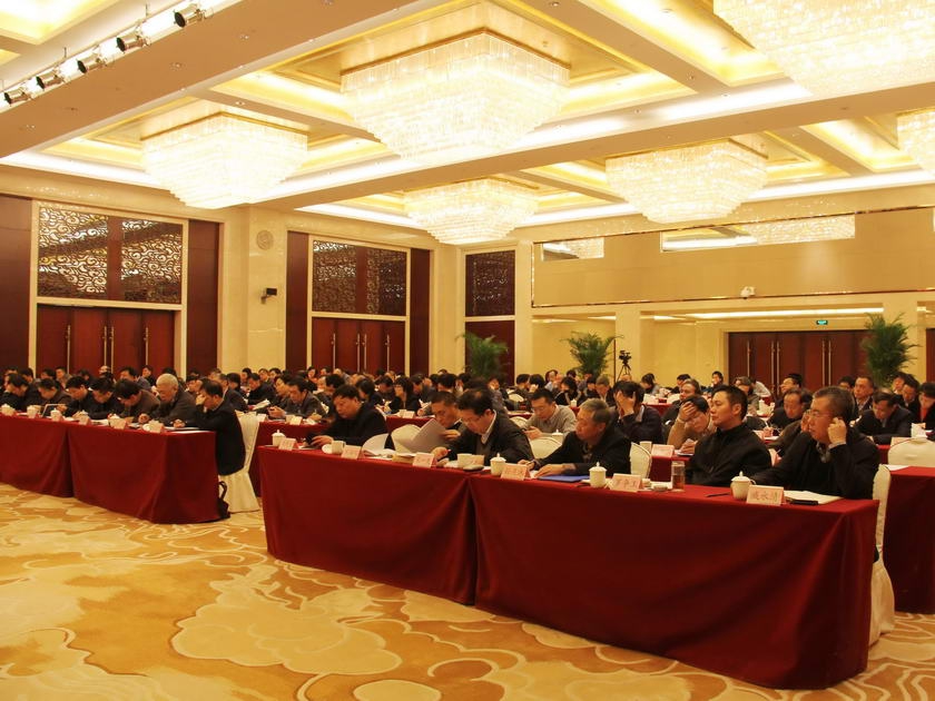1月16日至17日，中国出版集团公司2013年度工作会议召开。集团公司总部各部门、各成员单位负责人出席会议。