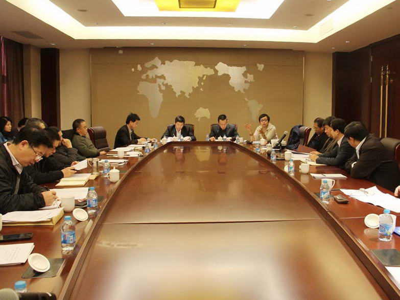 1月16日至17日，中国出版集团公司2013年度工作会议召开。图为第一组讨论现场。