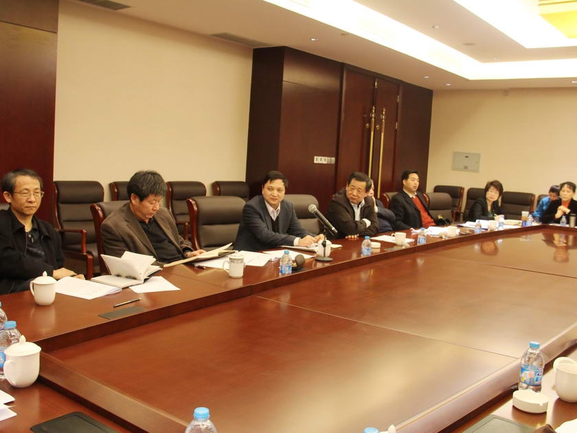 1月16日至17日，中国出版集团公司2013年度工作会议召开。图为第一组讨论现场。