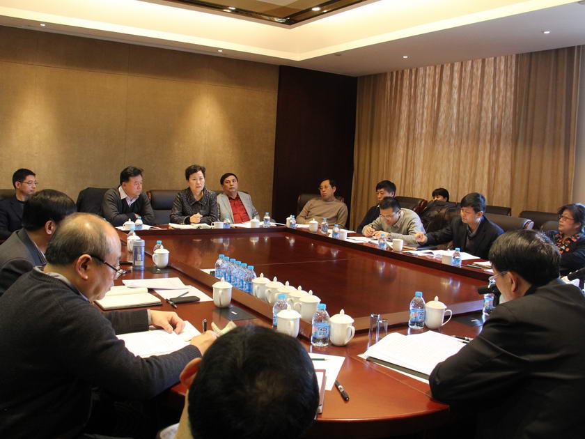 1月16日至17日，中国出版集团公司2013年度工作会议召开。图为第四组讨论现场。