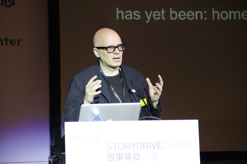 5月29日，第二届故事驱动中国大会（StoryDriveChina）在北京国家会议中心举行。在29日下午举办的主题为“亮点单元（一）”活动上，十位来自德国顶级设计机构的代表，为我们介绍创意产业中的“讲故事之道”——如何用“词汇”来讲故事。图为德国设计协会成员彼得·依普利托。