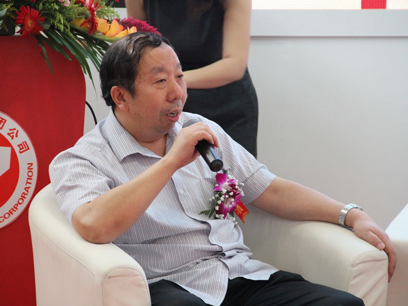天天出版社社长刘国辉在“多维视野下的中外版权合作”对谈活动上讲话。（摄影：袁思源）