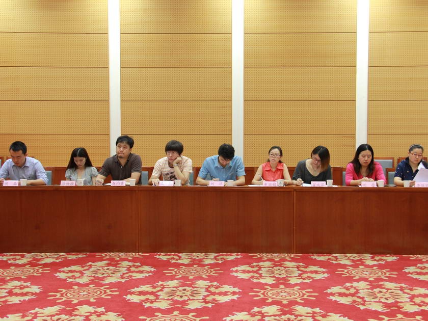 7月26日下午，中国出版集团公司召开青年职工代表座谈会。