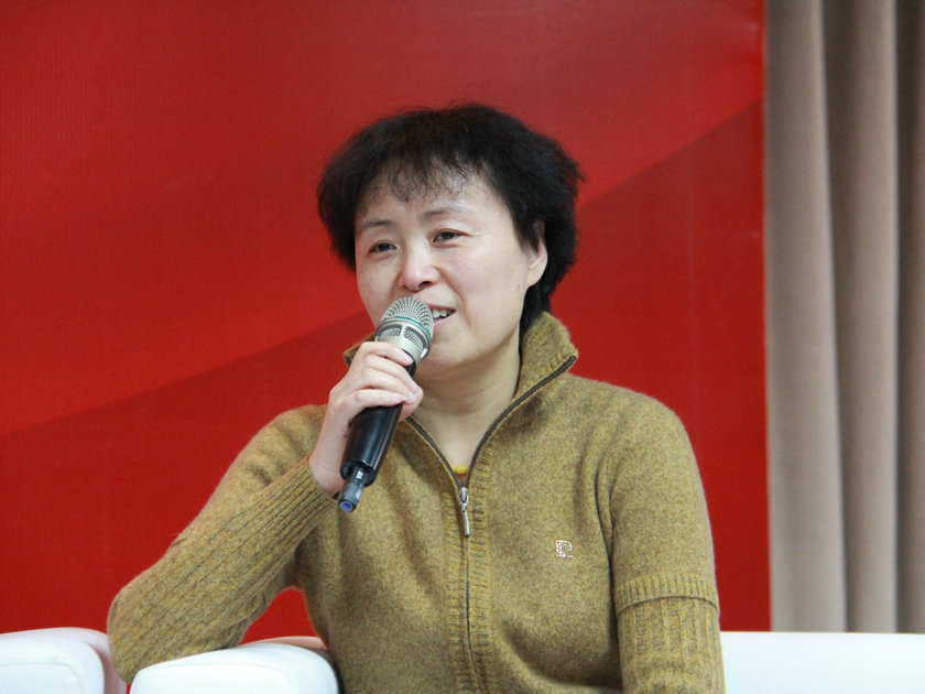 图为北京台湖出版物会展贸易中心党委书记李红光在论坛上讲话。