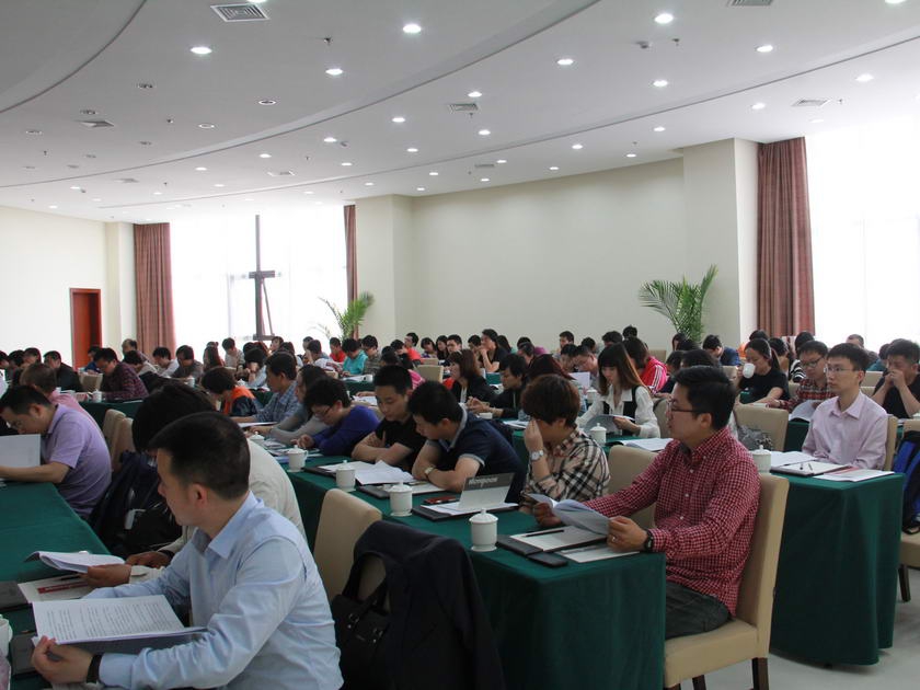 集团直属机关党委常务副书记、纪委书记、集团工会联合会主席王云武同志出席开班式和结业式并讲话，集团团委书记、青联主席温存同志，集团团委副书记刘波同志、青联副主席宋志军、何光宇同志等100多名青年骨干参加培训。