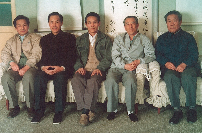 1989-1993年的社领导（左起：倪和文、戴于吾、杨昌霖、张雪松、李祥春）