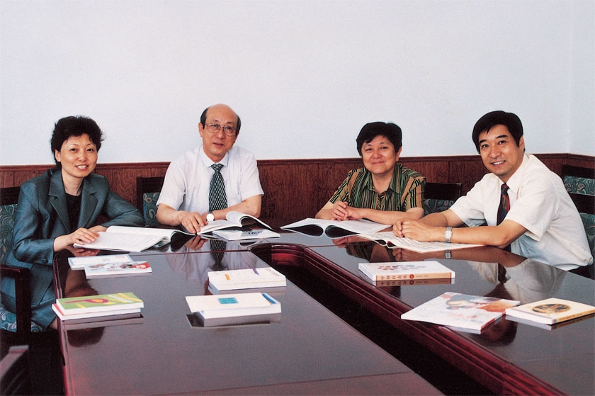 2003年-2005年人民音乐出版社社领导（左起：莫蕴慧、敬谱、韩舞凤、吴斌）
