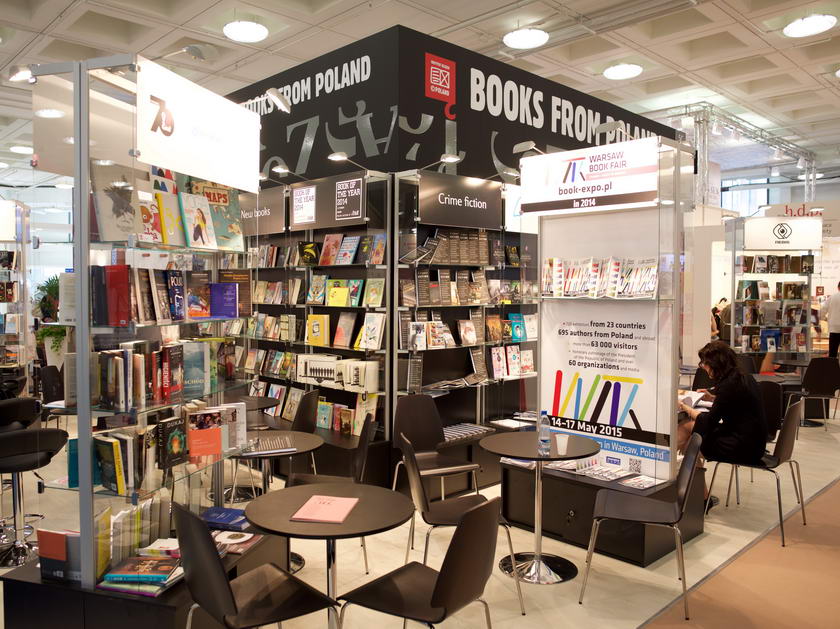2015年伦敦书展4月14日至16日在伦敦西区奥林匹亚中心举行，共有来自64个国家和地区的1000多家参展商参展，展览期间举行了250多场讲座和相关研讨会。