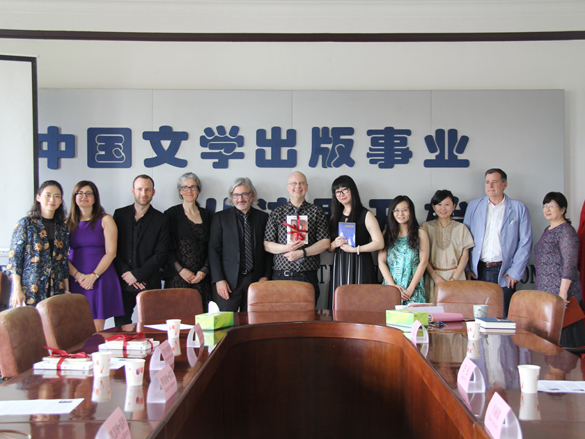 5月31日，加拿大作家及多伦多书展主办方一行拜访人民文学出版社，并与出版社编辑就中国图书出版及中国文学走出去等话题进行了热烈的讨论。