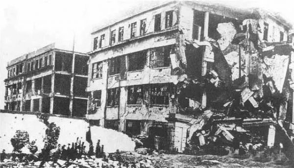 1932年，轰炸后的上海商务印书馆