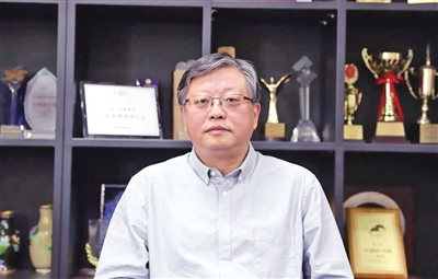 顾青