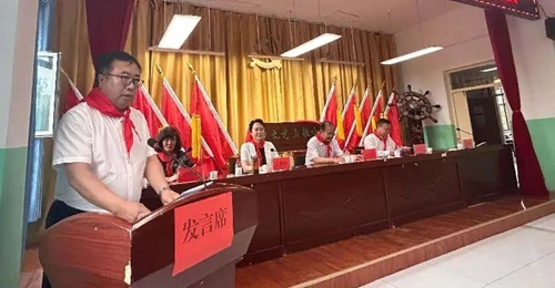 黄志坚、臧永清一行赴新疆调研4